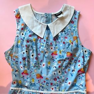 Retrolicious rare Alice in wonderland dress